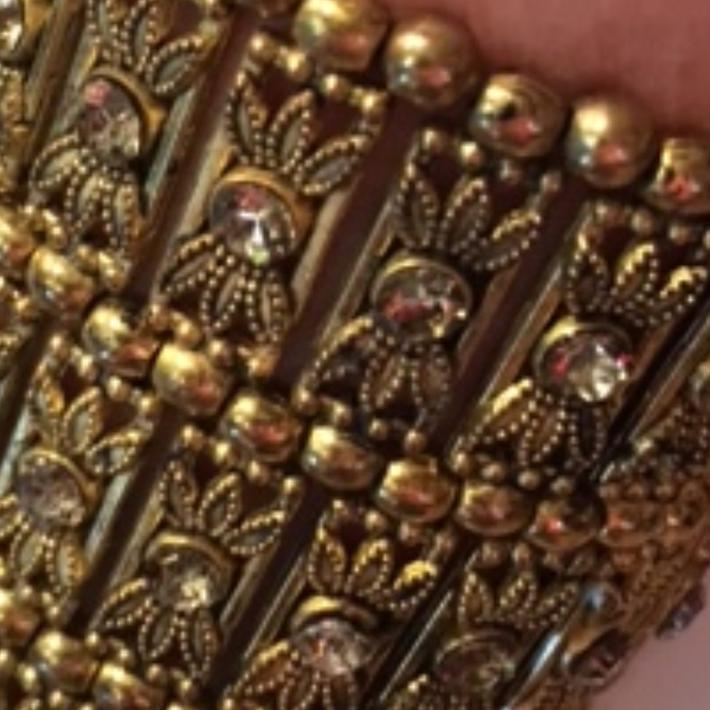 Dramatic 4" Cuff Stretch Bracelet Is Fabulous Buy - image 2